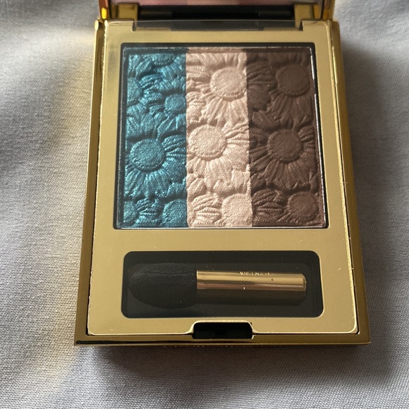 NEW Elizabeth Arden Eyeshadow Trio - color palette called Viridian Bloom - Picture 7 of 8